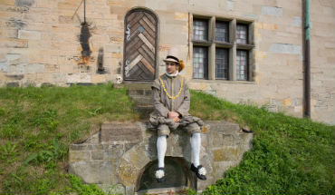 Horatio in front of Kronborg Castle